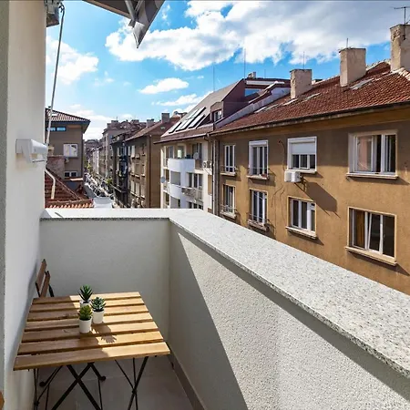Center - Modern With View Διαμέρισμα